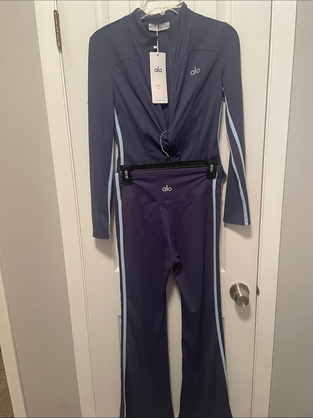 ALO Yoga Navy Set with Light Blue Stripes